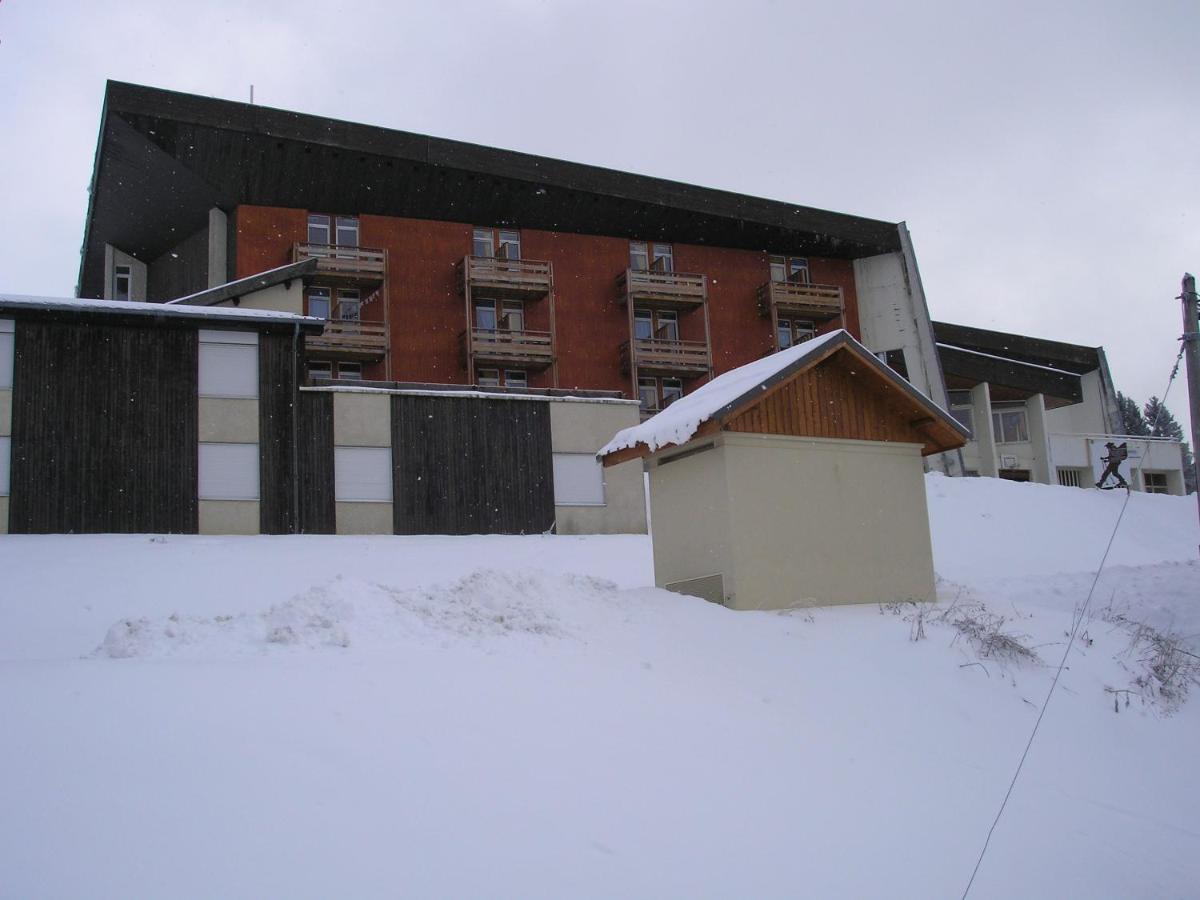 Clos Des Gentianes Allevard Exterior photo
